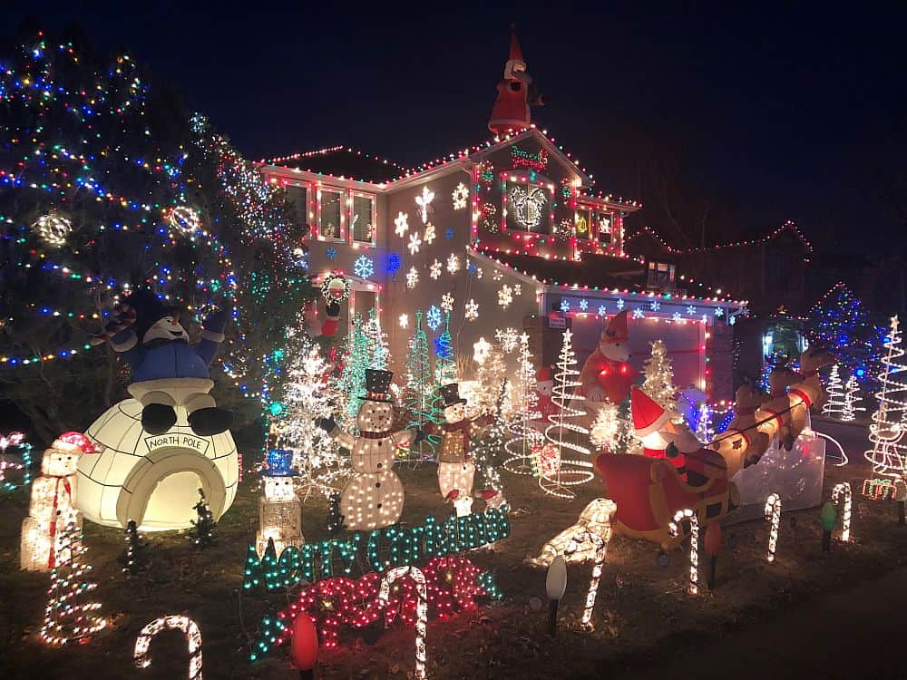 Most Spectacular Christmas Light Displays in the Denver Area Mile